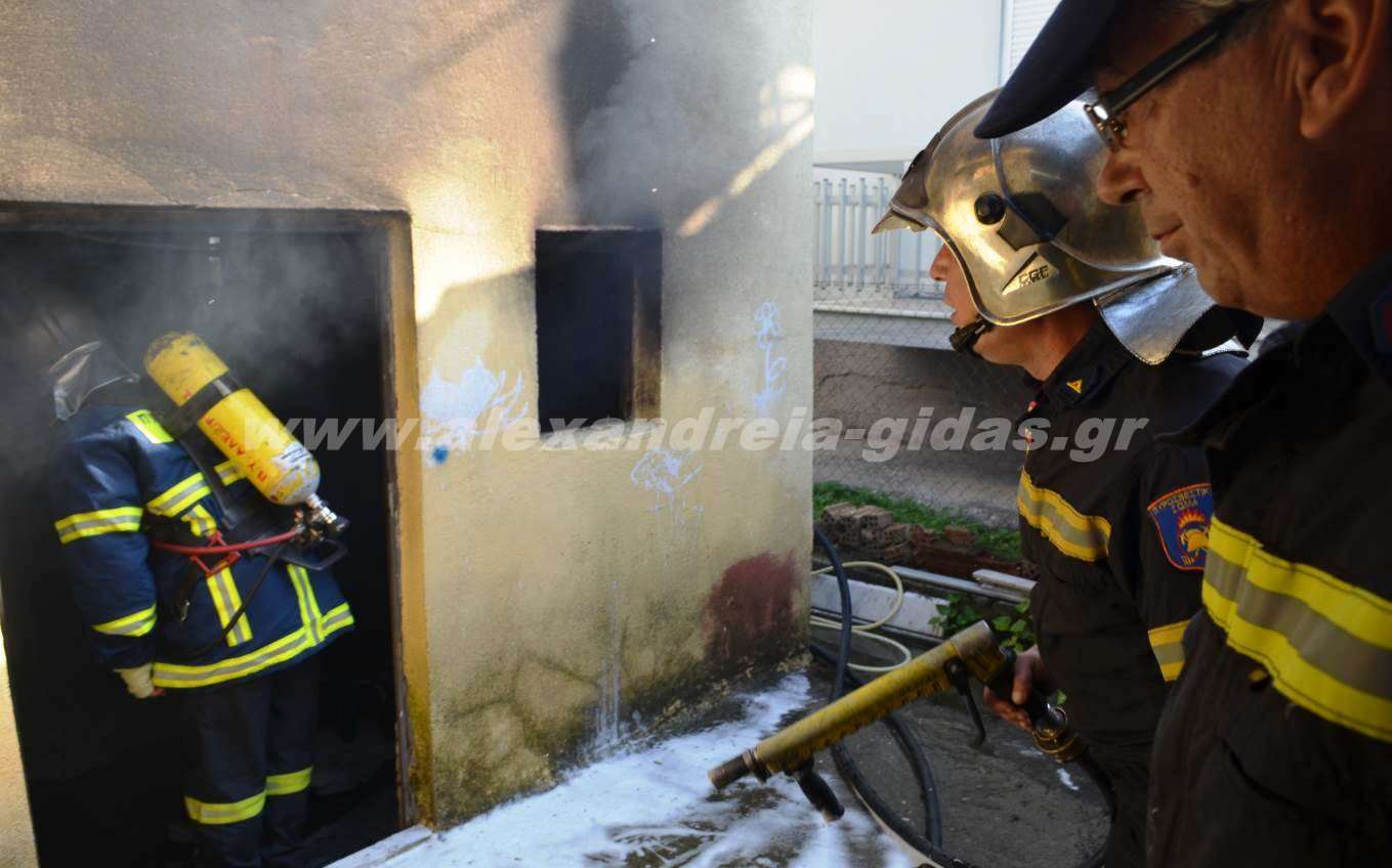 Πριν λίγο: Φωτιά σε μονοκατοικία στην Ξεχασμένη Ημαθίας (εικόνες)