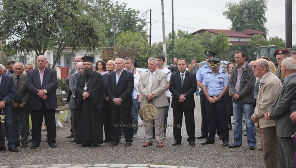 Με λαμπρότητα και κάθε επισημότητα τιμήθηκε η Επέτειος της Μάχης του Σταυρού (φώτο)