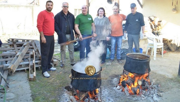 Άναψαν τα καζάνια στην Γουρουνοχαρά του ΛΟΝΑΠ Το Ρουμλούκι (φώτο)