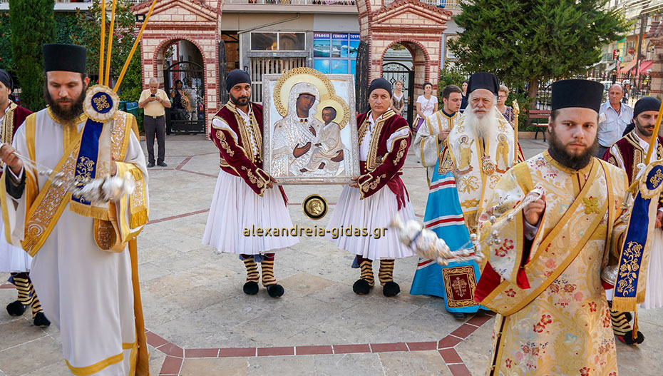 Στην Αλεξάνδρεια η εικόνα της Παναγίας της Αγιοταφίτισσας από τα Ιεροσόλυμα