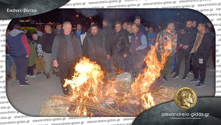 Διαμαρτυρία και αγανάκτηση με φωτιά από τους αγρότες της Αλεξάνδρειας στο Νησέλι